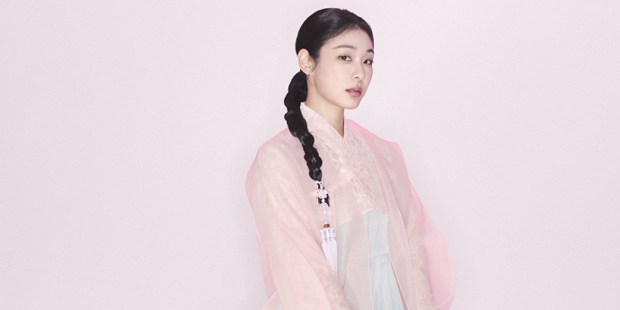 김연아가 협업한 한복, 런던 패션쇼서 공개... “다채로운 한복 매력 세계화 주력”