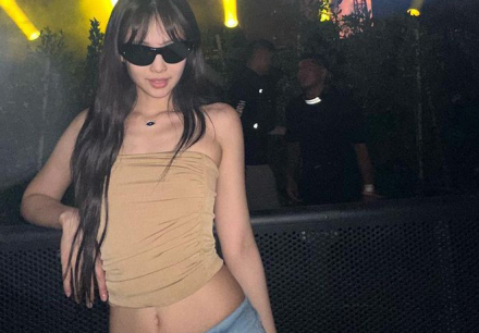 코첼라 COOL하게 즐긴 제니의 페스티벌룩
