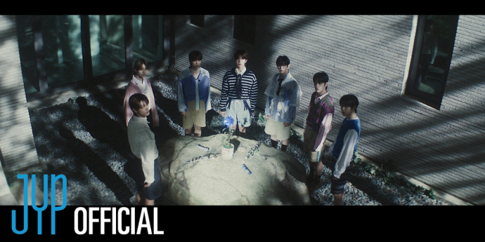 ‘JYP 신인그룹’ NEXZ, 글로벌 데뷔 싱글 수록곡 ‘Starlight’ 트랙 비디오 티저 공개