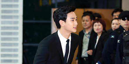 “잘가 김수현”... 방송·광고계·팬들 일제히 손절