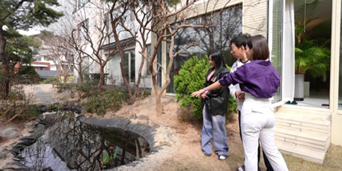‘사당귀’ 전수경 음악감독, 서울 한복판 초호화 대저택 공개