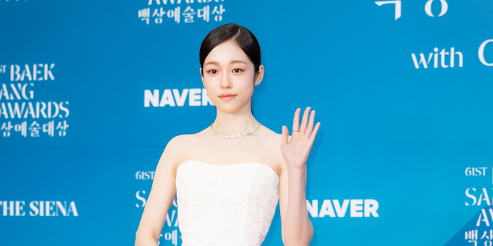 노윤서 '청아한 손인사'(백상예술대상) [포토]