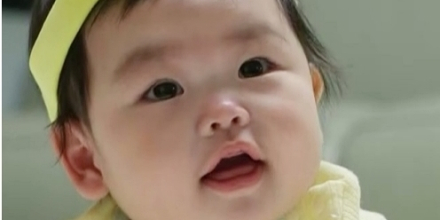 ‘박수홍 딸’ 재이, 걸음마 연습 기구 정복 (슈돌)