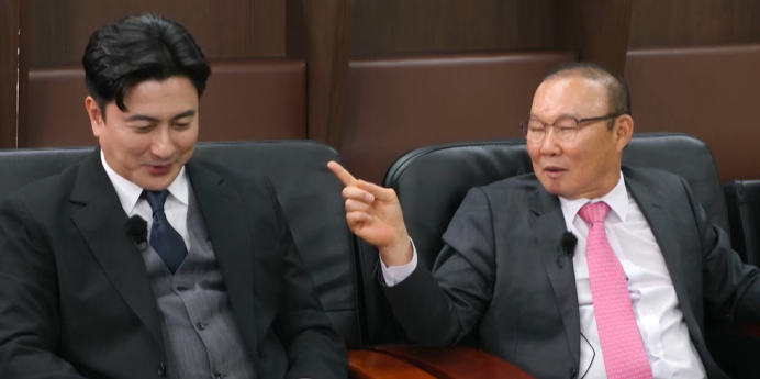 ‘뭉쳐야찬다4’ 안정환, 박항서에 눈칫밥