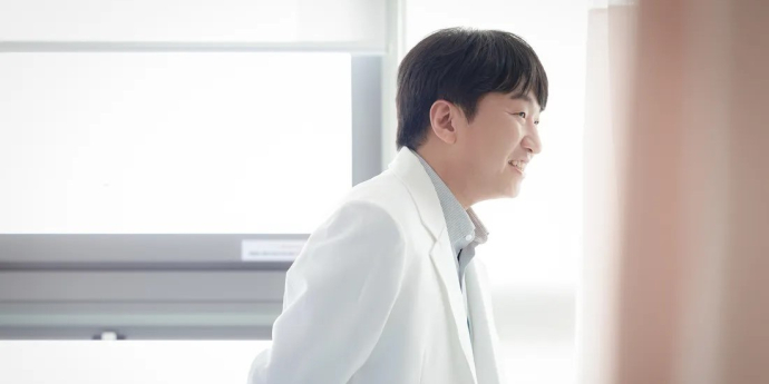 ‘언슬전’ 이창훈, 전공의들 이끄는 차분한 리더십