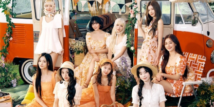 트와이스, 日 베스트 5집 발매... “팬들에게 주는 선물”
