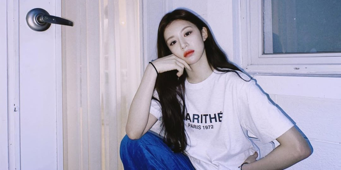 편안하게 툭 얹은 멋, 레터링 티셔츠 스타일링
