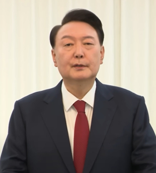 윤석열, 국민의힘 전격 탈당…