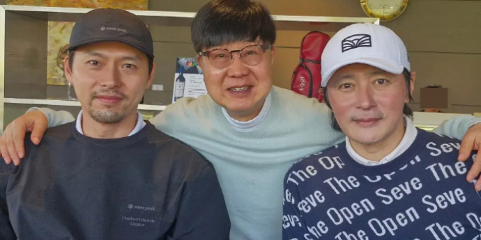 수염 난 현빈-볼 빨간 장동건, 리얼한 인증샷 화제