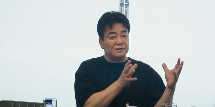‘방송 중단’ 백종원, 개인 재산 내놓나... “점주 의견 듣겠다”