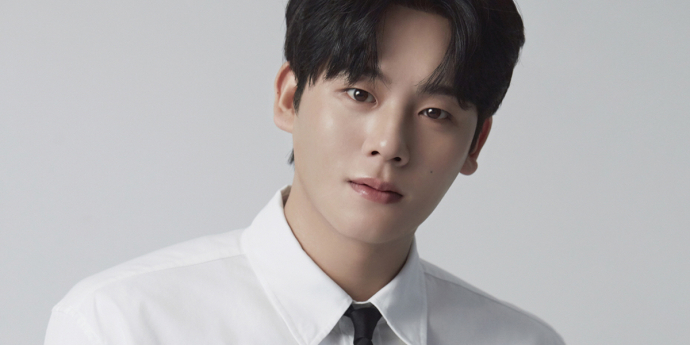 이정하, 성숙·댄디 ‘새 프로필’ 공개